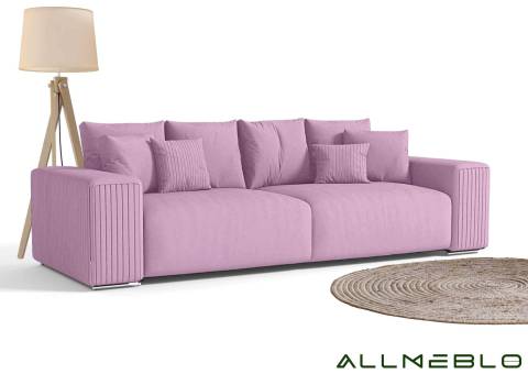 Różowa duża sofa w stylu industrialnym
