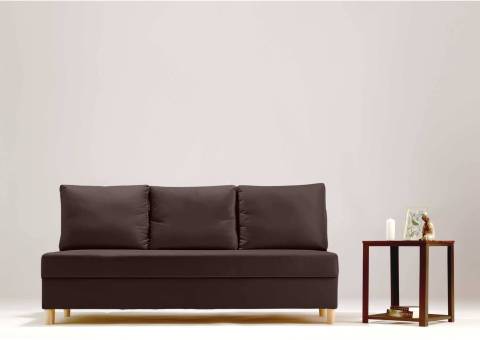 Mała skandynawska sofa w kolorze brązowym