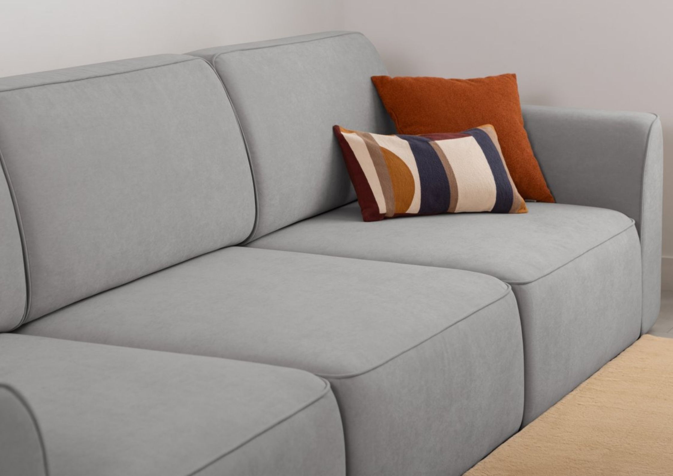szara-duza-designerska-sofa-komo-rozkladana-siedziska szara-duza-designerska-sofa-komo-rozkladana-siedziska